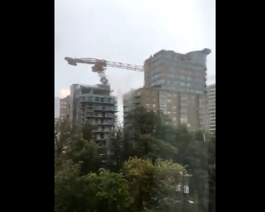 Видео: „Доријан“ урна огромен кран