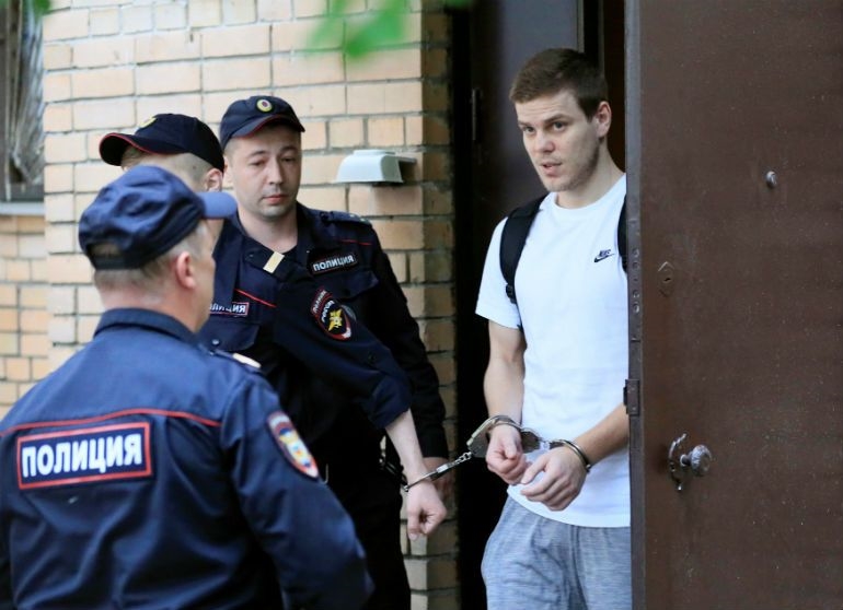 Вчера излезе од затвор , а денеска потпиша за руски Зенит 