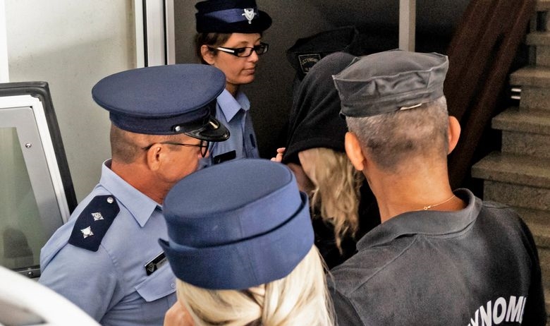 Пресврт на судењето на Британка на Кипар која била групно силувана од Израелци 