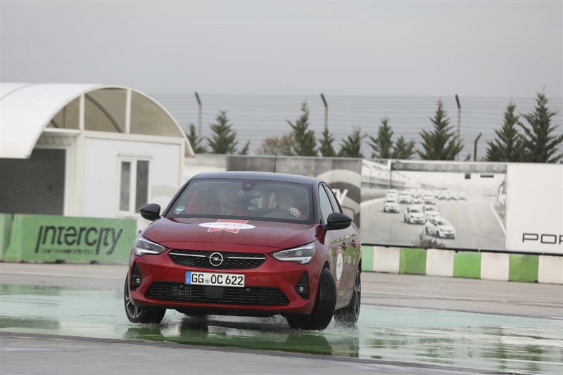 Новата „Opel Corsa“ ја освои титулата „AUTOBEST 2020“