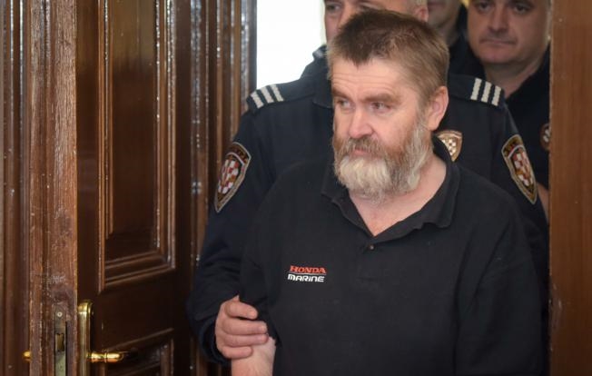 Хрватскиот татко-монструм , што си ги фрли децата од балкон, ја призна вината