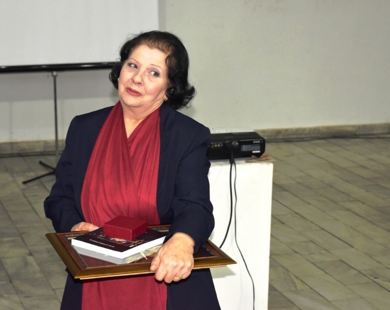 Актерката Тинка Ристеска половина век на сцената на Струмичкиот театар