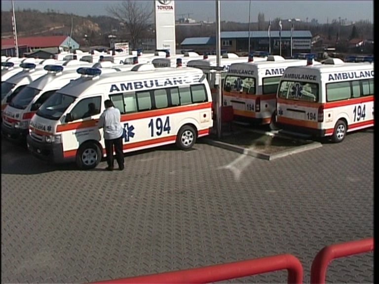 МЗ: Во завршна фаза постапката за набавка на 65 нови санитетски возила