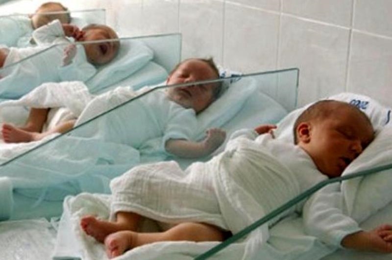 Останува мистерија труењето на петте новороденчиња од Германија, ослободена медицинската сестра