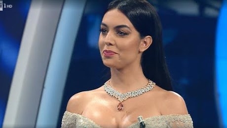 Георгина на Роналдо објави како ги забавува децата  (ВИДЕО)