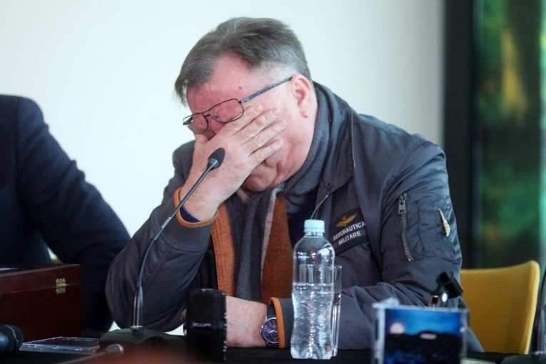 Халид Бешлиќ се расплака среде промоција , кога ги спомена покојните колеги (ВИДЕО)