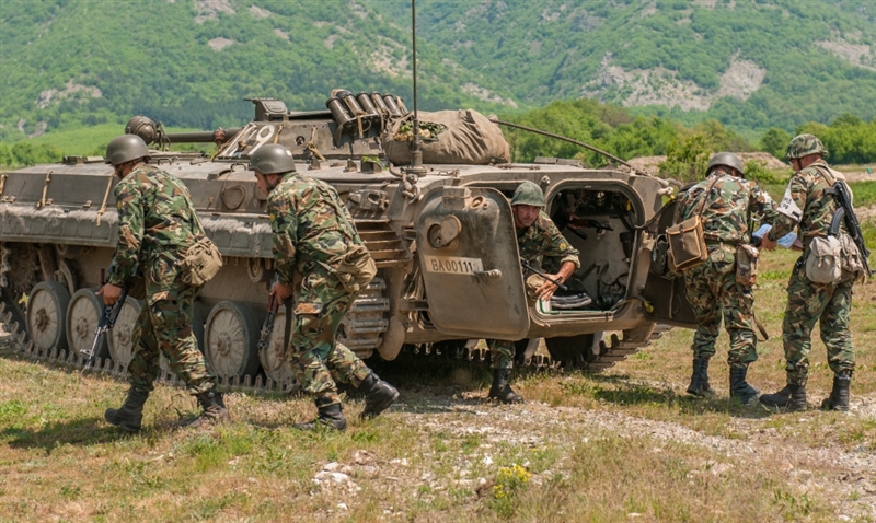 Бугарија на источната граница распоредува војска против мигрантскиот бран 