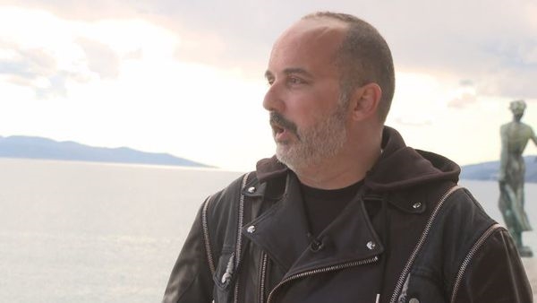 Тони Цетински се пресели во стан од 40 квадрати , а сопругата му е на терапија