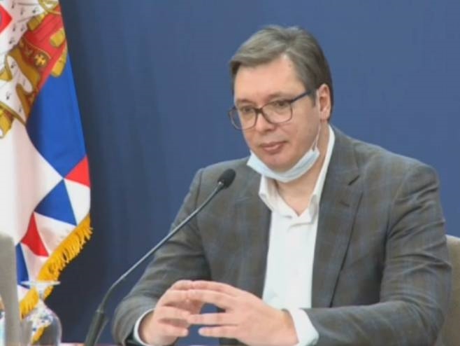 Србија почнува со масовни тестирања за коронавирус , трета жртва
