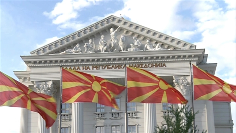 Влада: Сите заклучоци за преземање мерки и активности за превенција важат додека земјата е во вонредна состојба