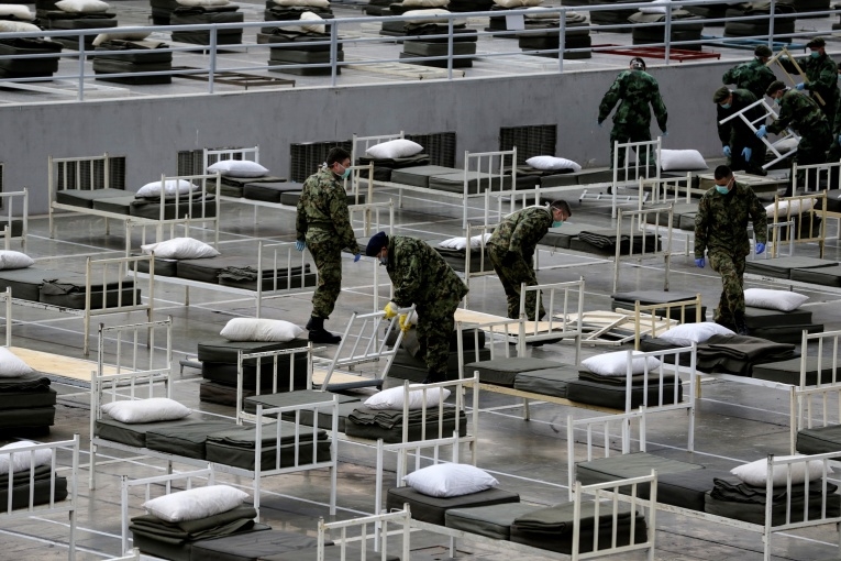 Србија најави воведување 24- часовен полициски час , денеска 13-та жртва 