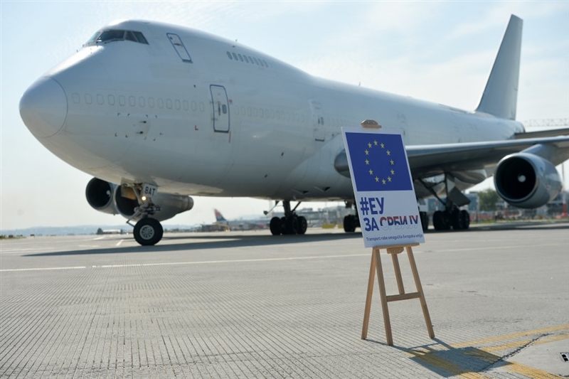 Во Србија пристигна уште еден авион со помош од ЕУ