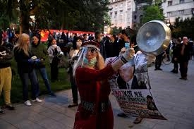 Белграѓаните излегоа на протест против Вучиќ (ВИДЕО)