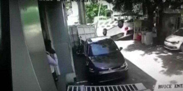 Видео: Купил нов Фолксваген Поло па го превртел на кров