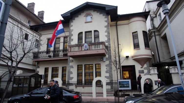 Вработен во хрватската амбасада во Србија е позитивен на Ковид-19