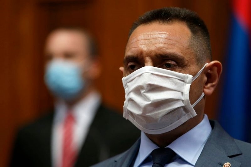Српскиот министер за одбрана Вулин  е позитивен на коронавирус