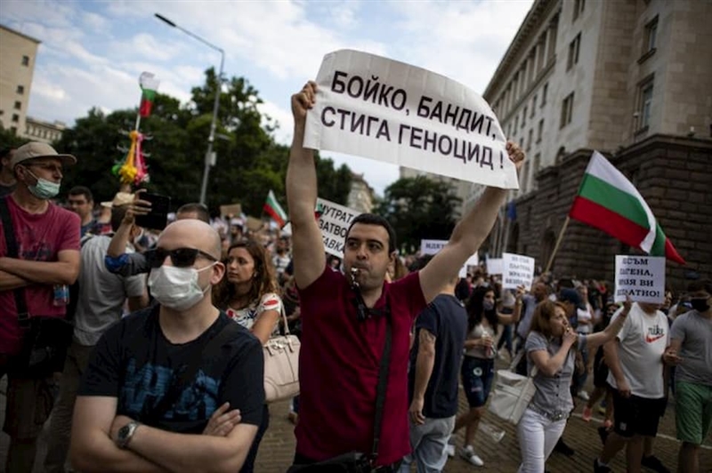 Деветти ден антивладини протести во Бугарија