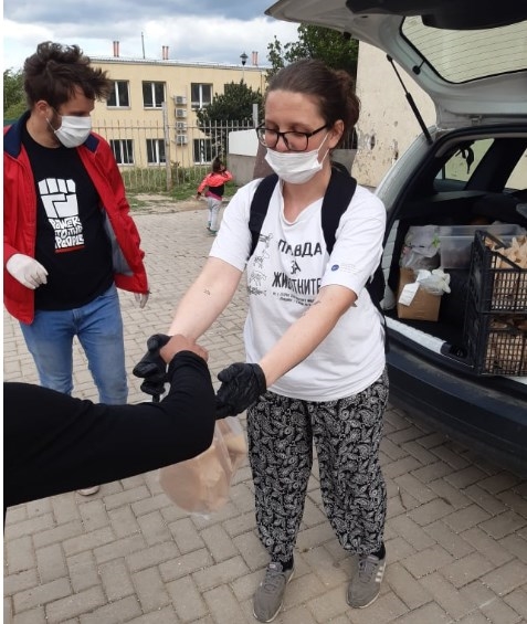 Е.Д.Е.Н. подели близу 700 вегански оброци на загрозени лица во Скопје