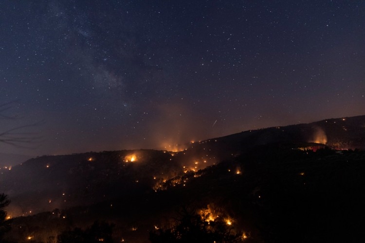 Големи пожари во Грција