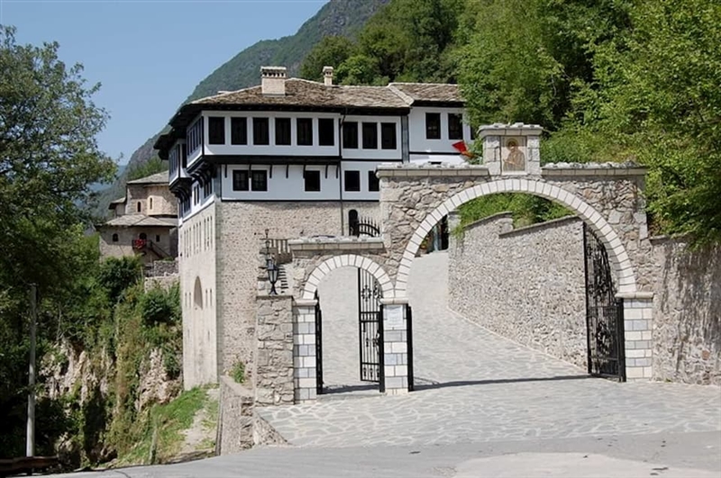Илјада поклоници на литургијата на Крчин за 1000-годишнината на Бигорски