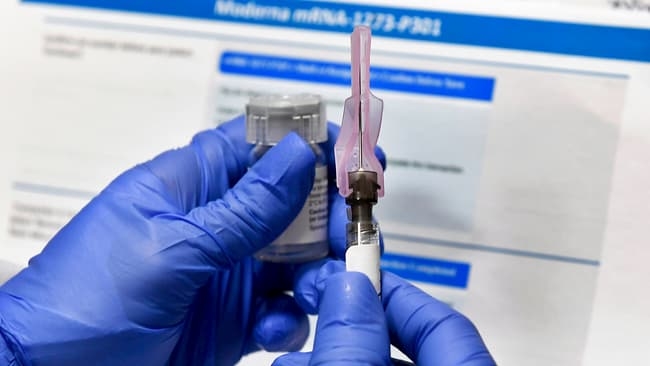 Американците ќе го забрзат одобрението за вакцина против коронавирус 