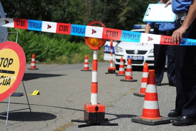 Трагедија во Србија, во сообраќајна незгода со мотор загинаа тинеџери од 16 и 17 години