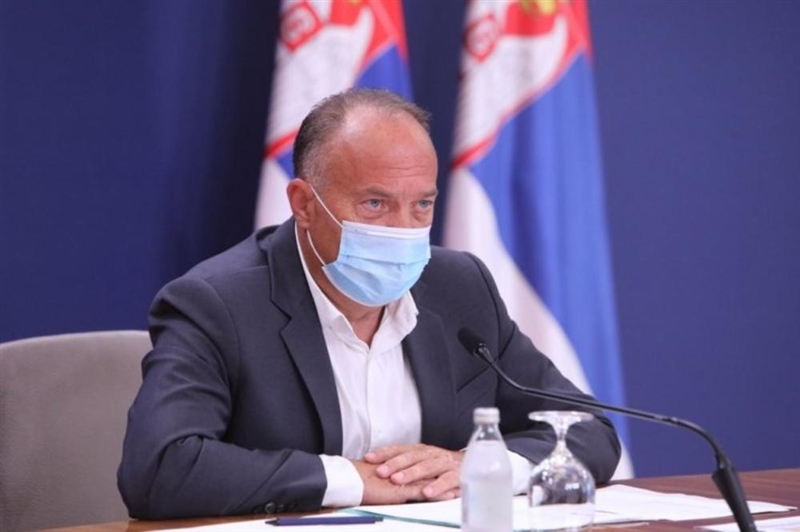 Косовските власти не му дозволија на српскиот министер Шарчевиќ да влезе во земјата