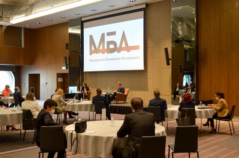 Членките на Македонската банкарска асоцијација се сретнаа со министерот за финансии