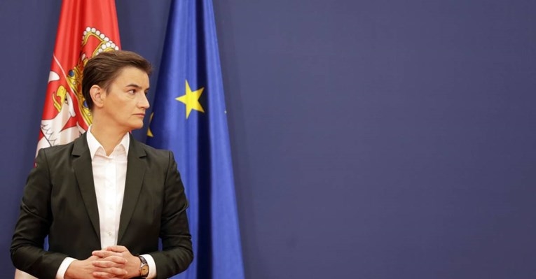 Вучиќ објави дека Брнабиќ е новата мандатарка за состав на Владата