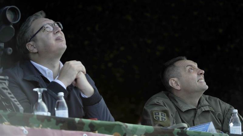 Вучиќ од воената вежба:Подготвени сме да ја одбраниме својата територија(ВИДЕО)