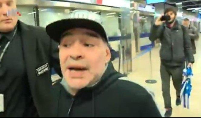 Марадона е во стабилна состојба по операцијата на главата