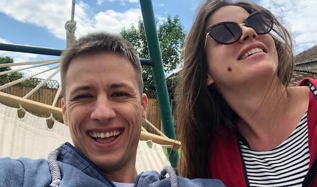 Пред 10 дена српскиот пејач Гадза Паја доби син со блогерката