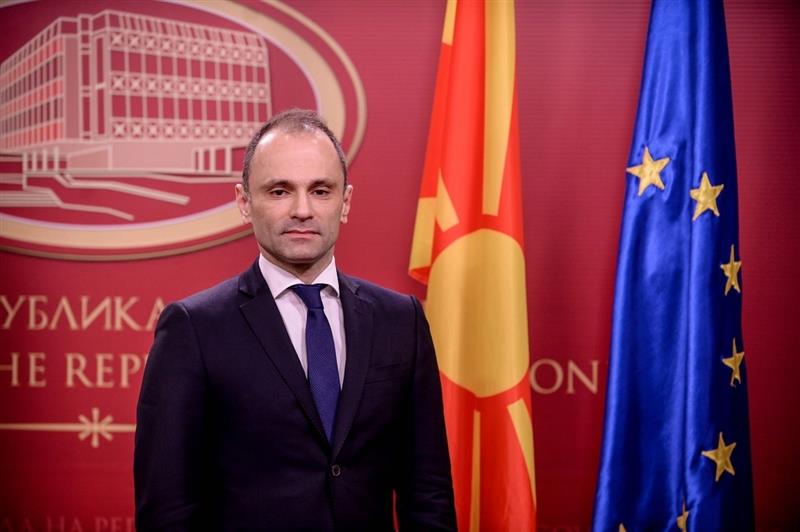 Филипче: Се намалува преносливоста на вирусот, но и понатаму притисокот врз болниците е голем