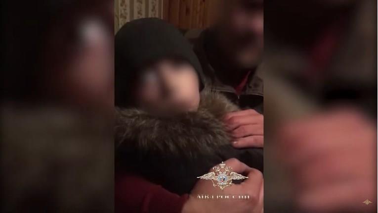 Руски педофил грабнал седумгодишно дете, специјалците го спасиле по 52 дена (ВИДЕО)