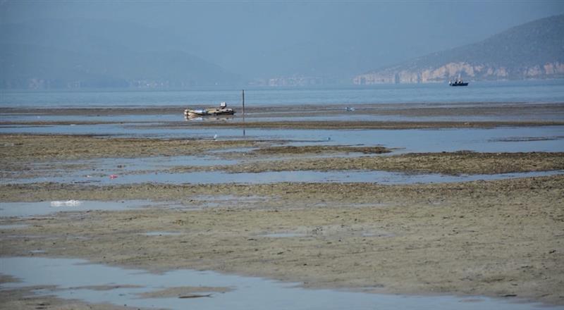 Акциски план за надминување на состојбите со намалениот водостој на Преспанското езеро