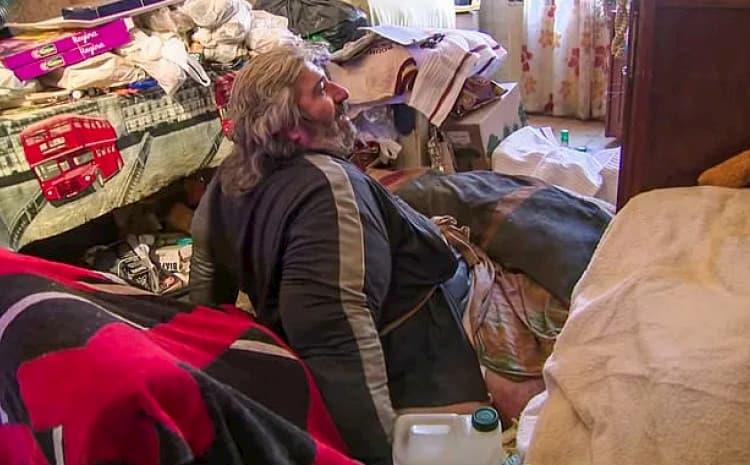 Морале да уриваат ѕид за да изнесат маж кој има 300 килограми