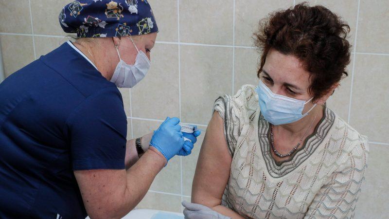 СЗО: Вакцинирањето против корона не би тебало да биде задолжително 