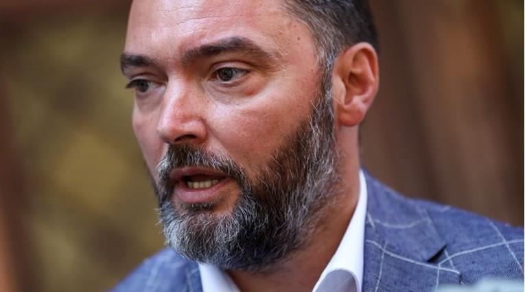 Скандал во владата на Додик:Сопруга на министер објавила фотографии со неговата љубовница 