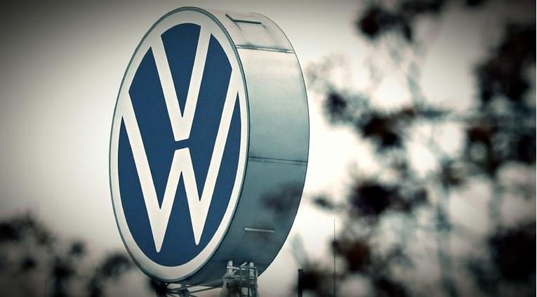 Volkswagen повлекува 38.000 возила поради проблем на педалите за кочење