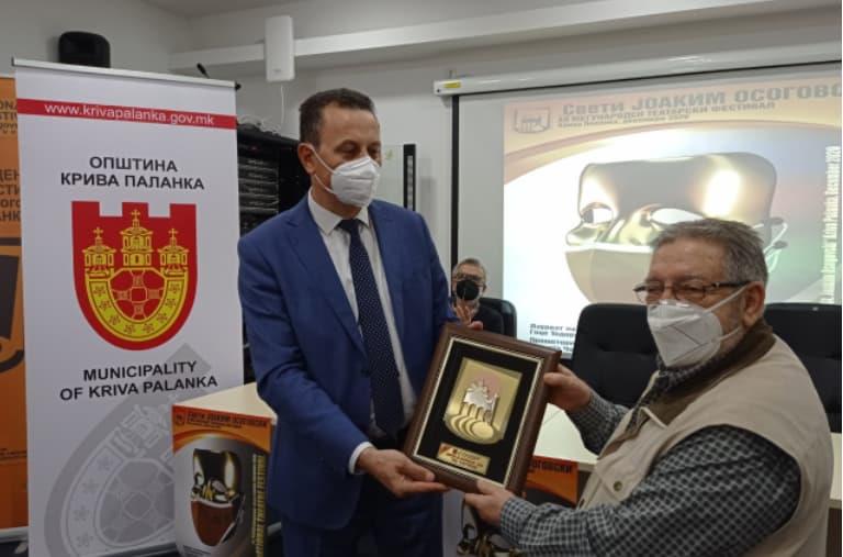 Актерот Гоце Тодоровски свечено прогласен за лауреат на театарскиот фестивал во Крива Паланка