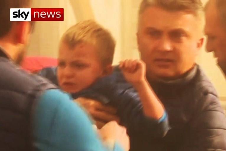 Спасено дете во Петриња, најмалку седуммина загинати во земјотресот (ВИДЕО)