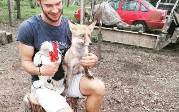 Јосип го пронашол Оди во канал, a денеска тие двајца се хит на социјалните мрежи