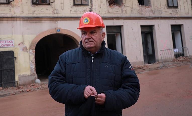 Градоначалникот на Петриња: Ја враќам помошта од државата 