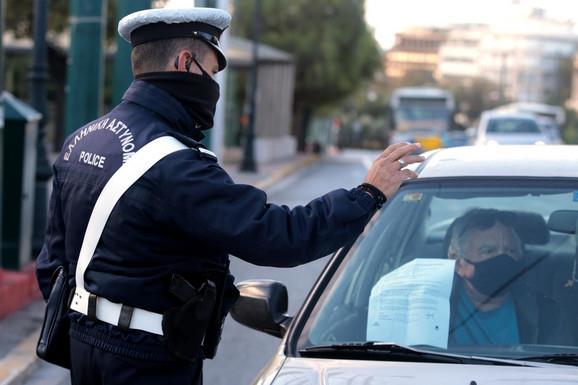 Од денеска во Грција полициски час од 21 до пет часот наутро