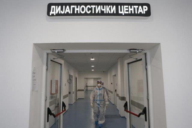 Во Србија почнува вакцинацијата на здравствените работници