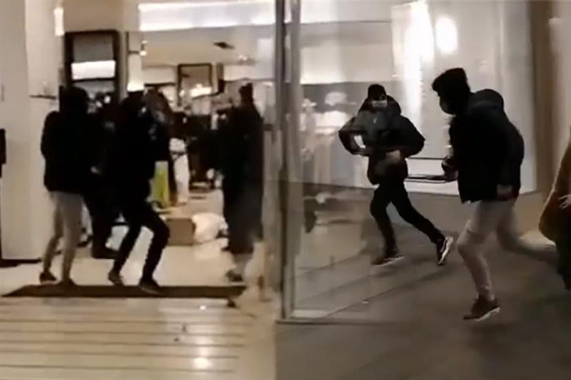 Видео: Мигранти влетале во бутик на Зара во Белград