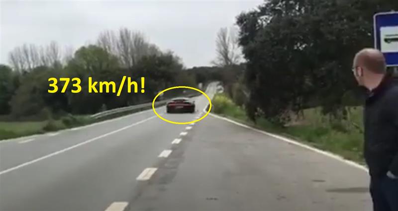 Бугати Хирон ,,лета” со 373 км/час на автопат (ВИДЕО)