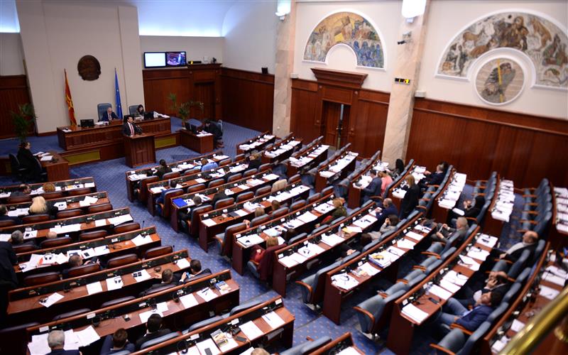 Собранието расправа за интерпелација на вицепремиерот Димитров