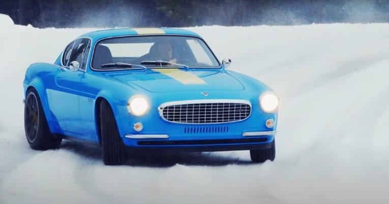 Најубавиот Волво се врати и покажа како се снаоѓа на снег (ВИДЕО)