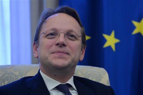Вархеји: Приоритет е иднината на Балканот во ЕУ, обезбедена е поддршка